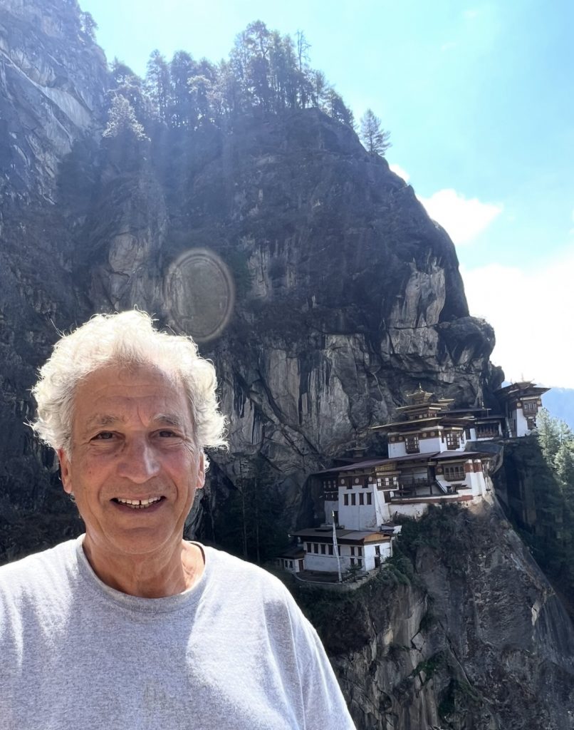 Robert Bergman in the photo 2