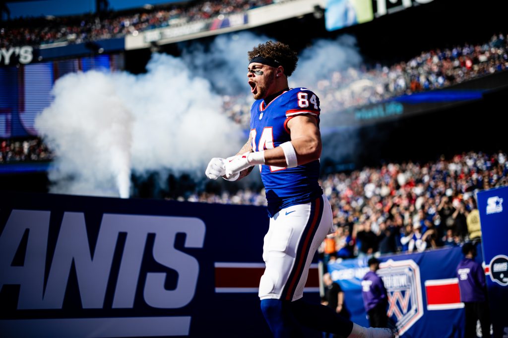 Theo Johnson in the photo 1