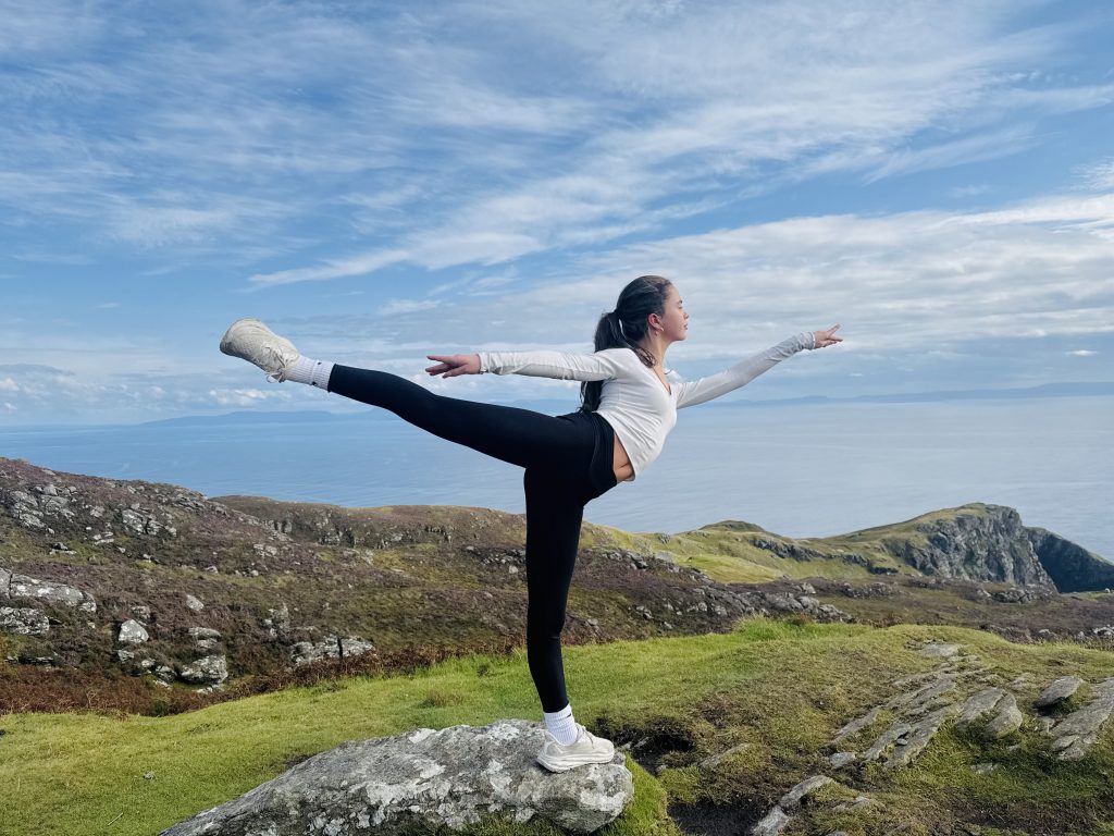 Lauren MacLochlainn in the photo 1