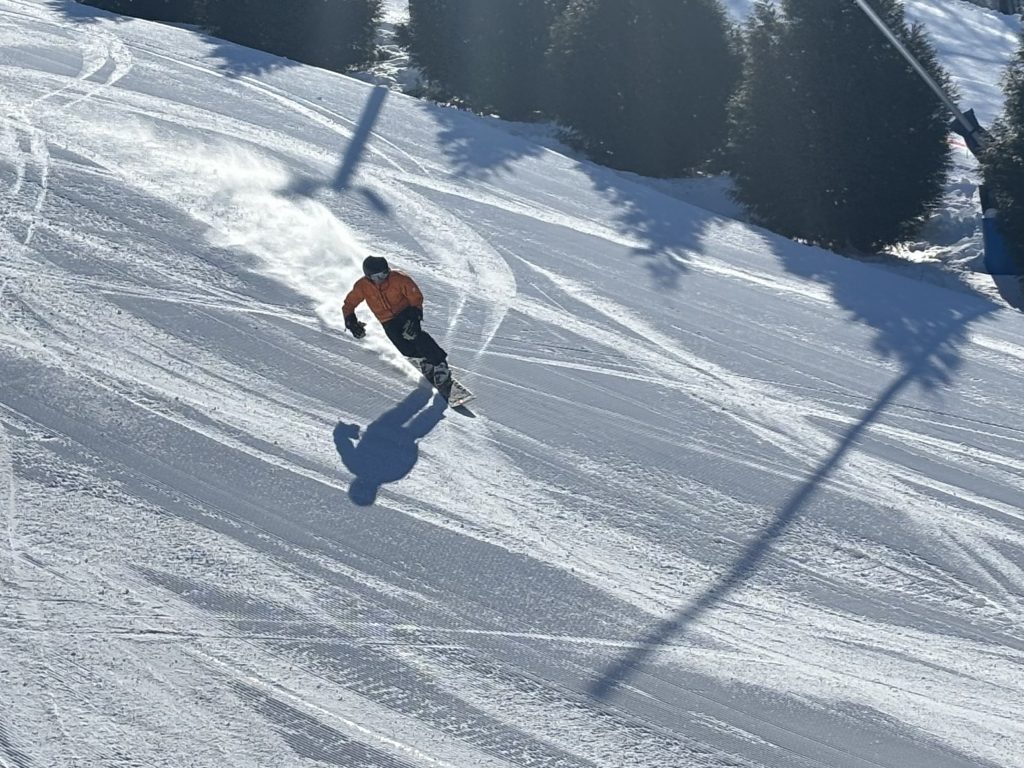 Mark Barnoff in the photo 1