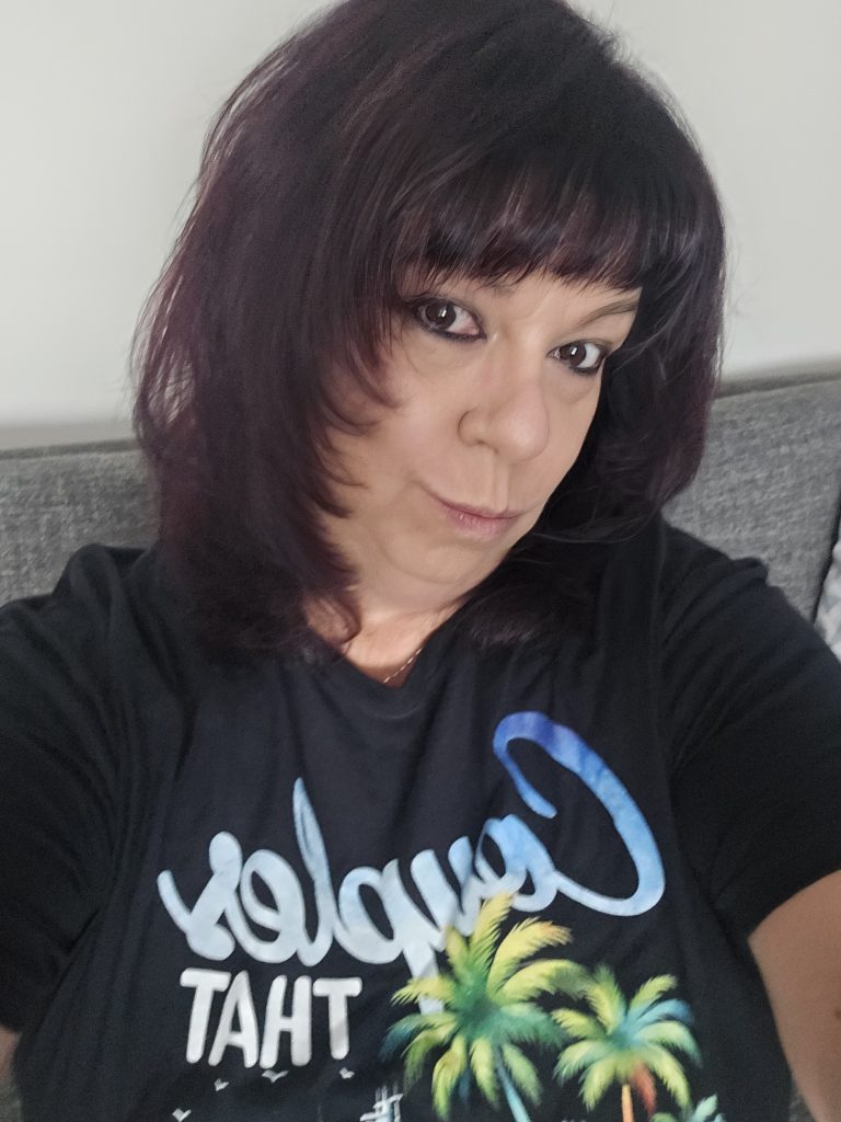 Mary Beth Interlandi in the photo 1